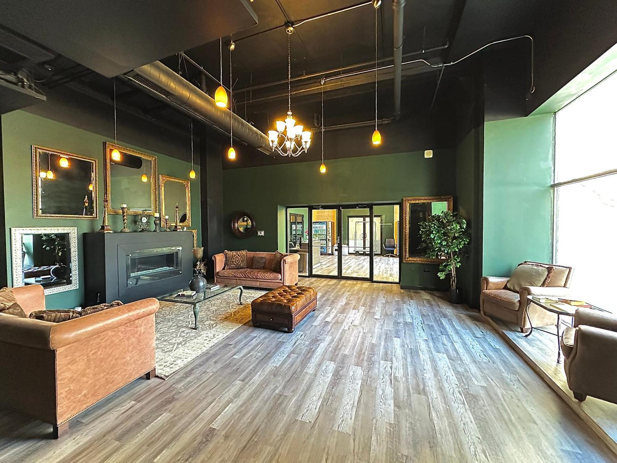 Bright 2Br Luxury Corner Suite With Optional Parking Sleeps 6 Guests Near Mccormick Place And Soldier Field Chicago Ngoại thất bức ảnh