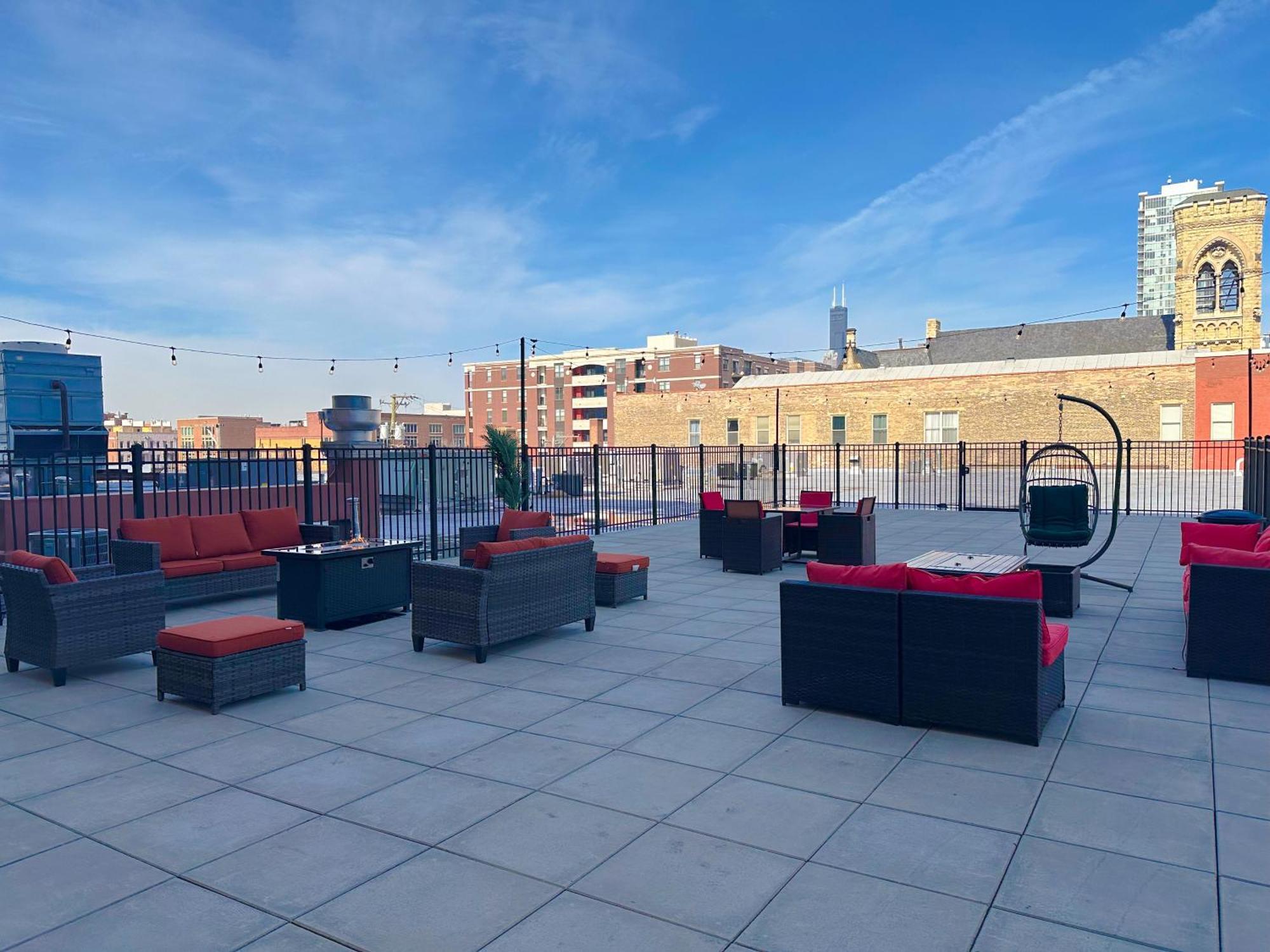 Bright 2Br Luxury Corner Suite With Optional Parking Sleeps 6 Guests Near Mccormick Place And Soldier Field Chicago Ngoại thất bức ảnh
