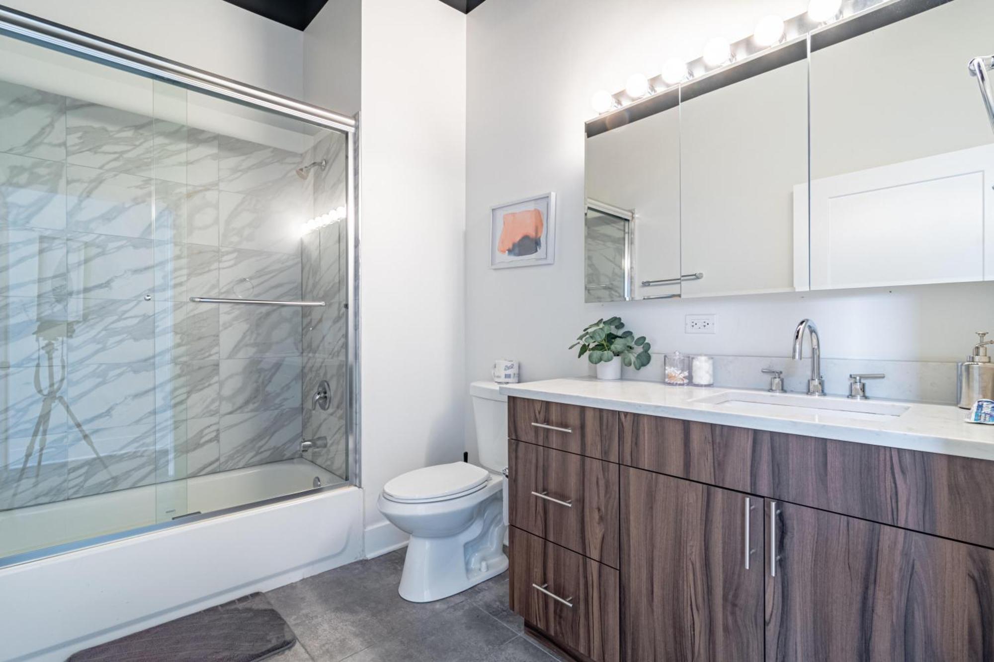 Bright 2Br Luxury Corner Suite With Optional Parking Sleeps 6 Guests Near Mccormick Place And Soldier Field Chicago Ngoại thất bức ảnh