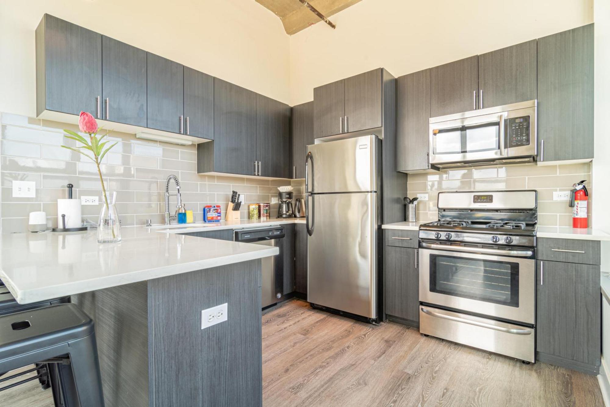 Bright 2Br Luxury Corner Suite With Optional Parking Sleeps 6 Guests Near Mccormick Place And Soldier Field Chicago Ngoại thất bức ảnh